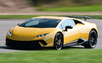 Lej lamborghini Huracan danmark