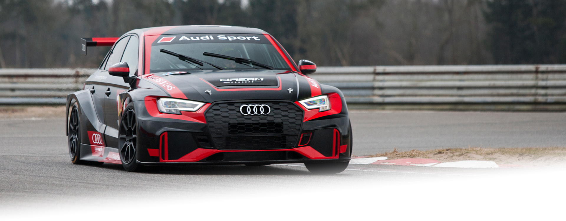 Prøv en Audi RS3 LMS, kør en racerbil, prøv en lemans bil, testkør audi, event på racerbane, firma arrangement på racerbane