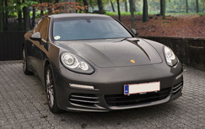 lej en porsche, lej porsche, porsche til leje, book porsche panamera turbo