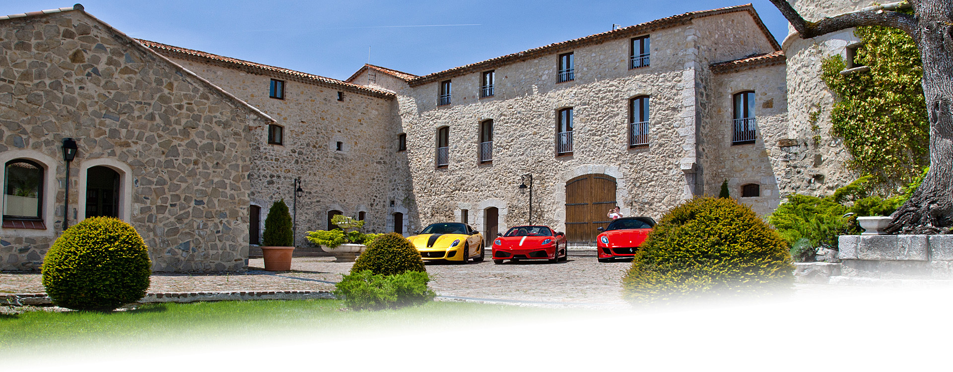 Supercar tours, kør ferrari i italien, prøv ferrari i italien, lej en ferrari på ferie, lej sportsvogn i frankrig