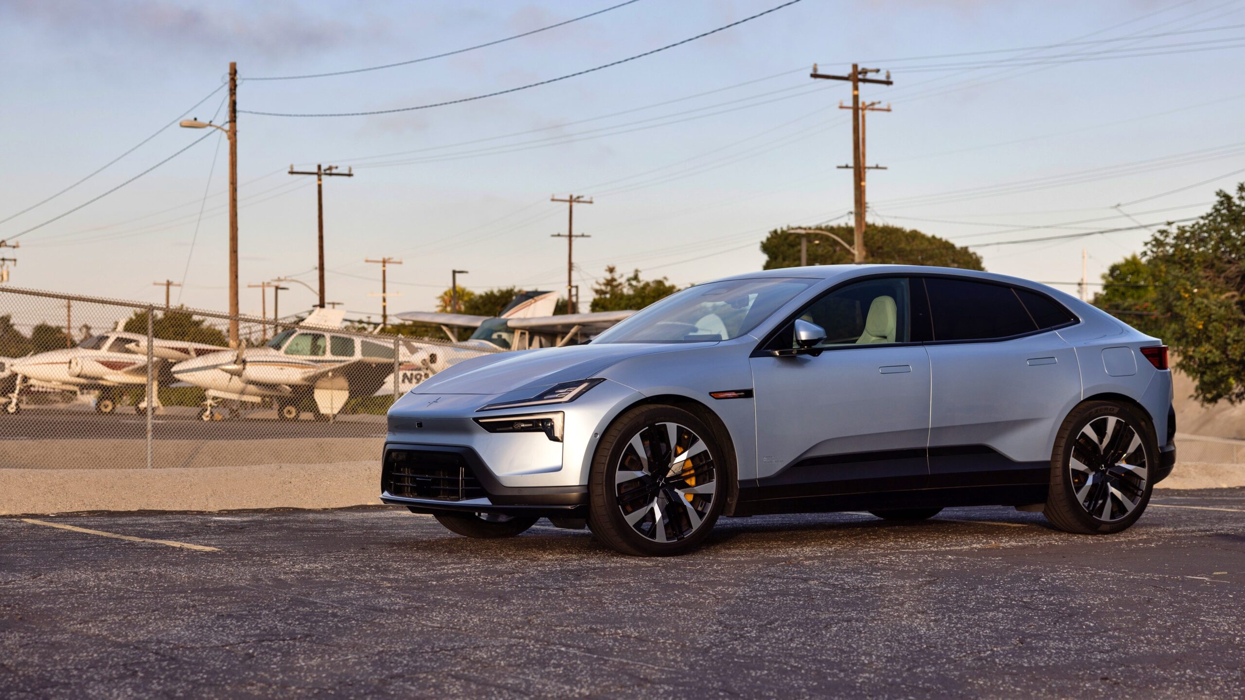 Anmeldelse: 2026 Polestar 4 Performancepakke